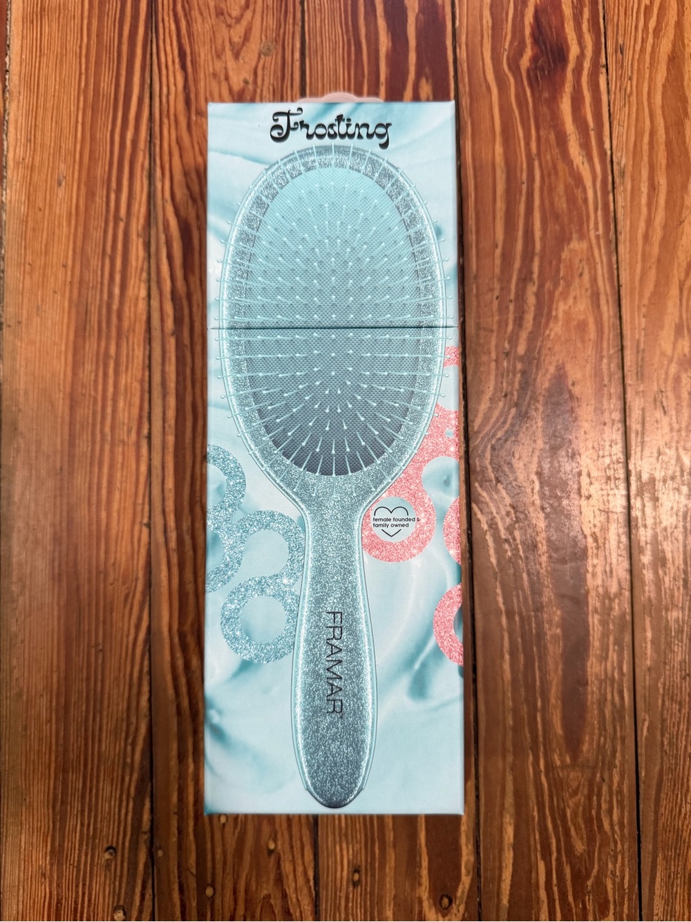 NEW Framar Cookie Cutter Detangle Brush in Frosting